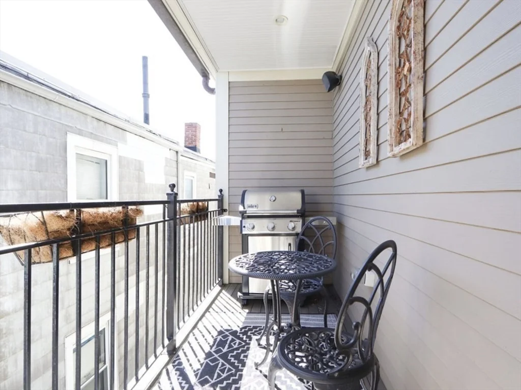 2 bed, 2 bath apartment for rent at 525 E 7th St Unit 5, South Boston — photo 17 of 24