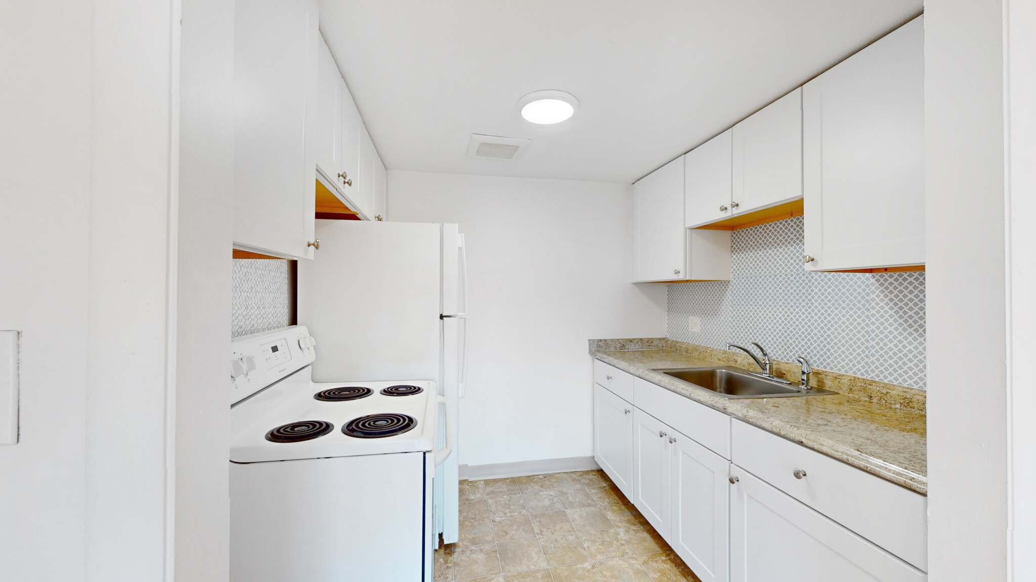 2 bed, 1 bath apartment for rent at 525 Highland Ave Unit 10, Malden — photo 3 of 14