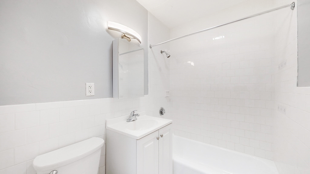 2 bed, 1 bath apartment for rent at 525 Highland Ave Unit 26, Malden — photo 11 of 16