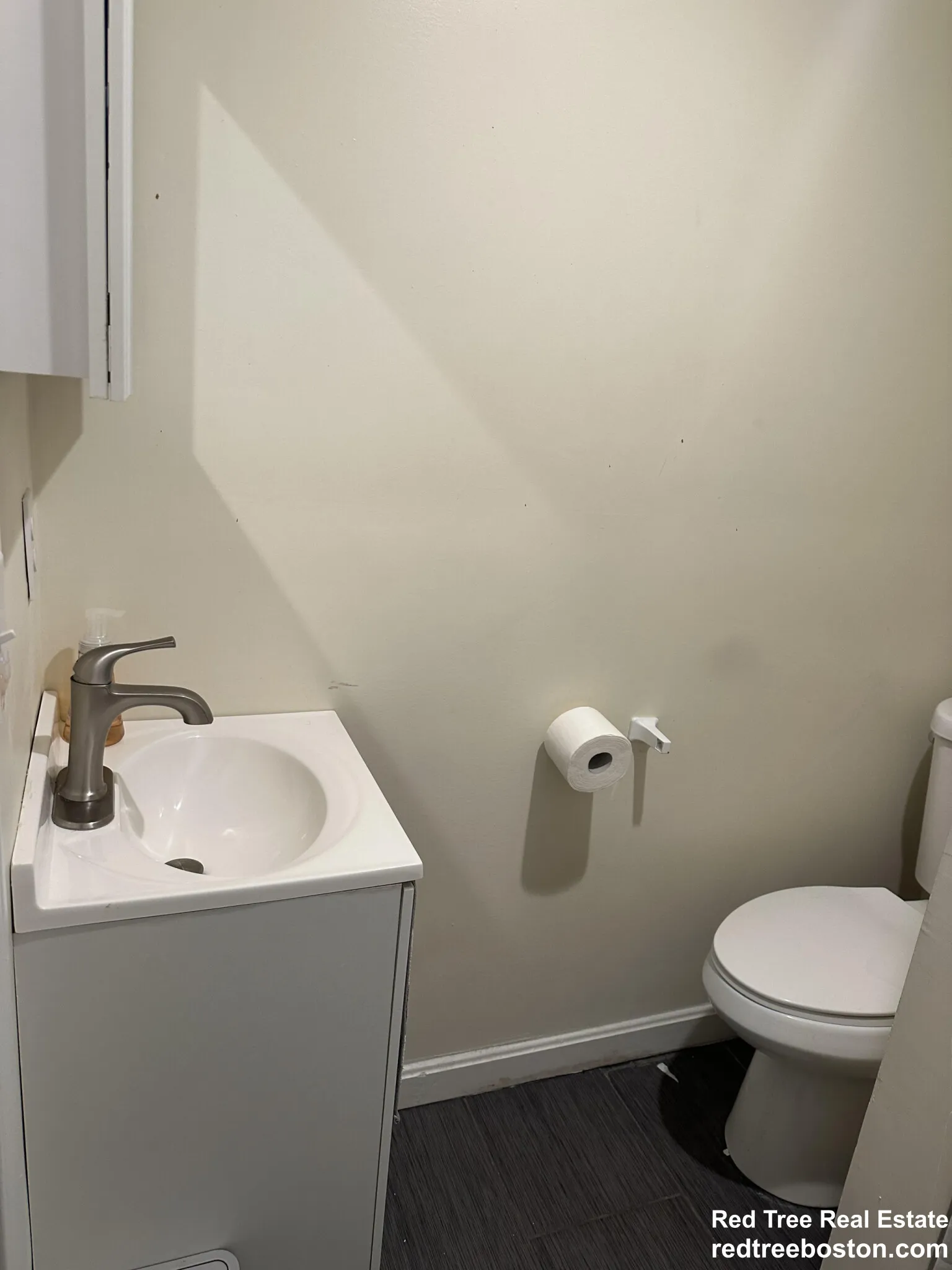 2 bed, 1 bath apartment for rent at 525 West 3rd St Unit 2R, South Boston — photo 8 of 9