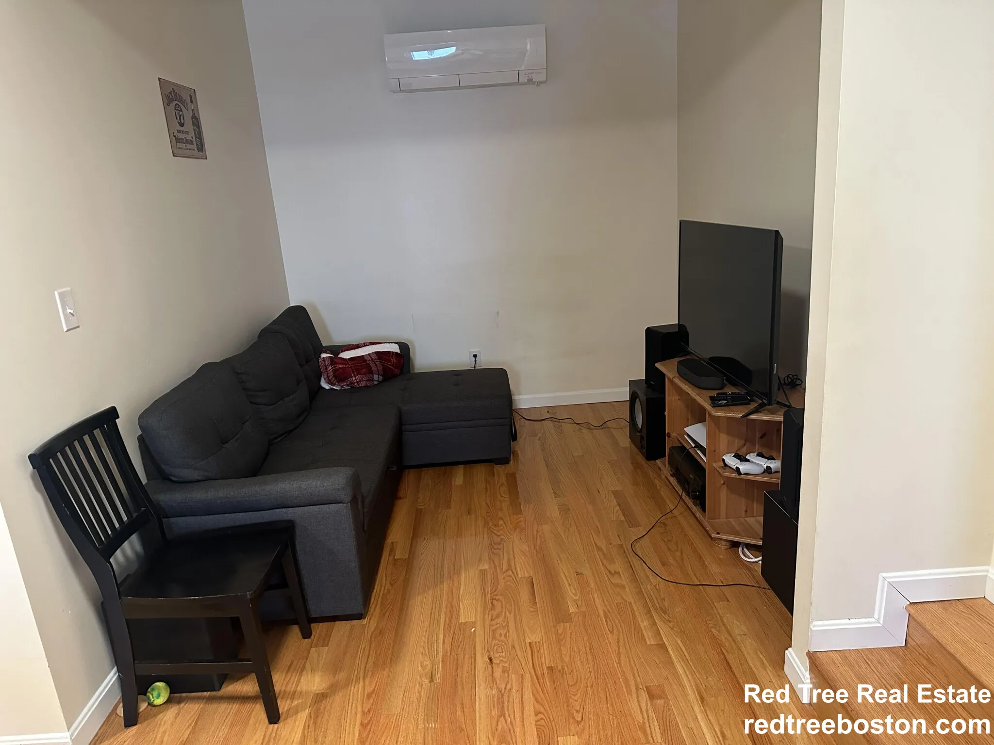 2 bed, 1 bath apartment for rent at 525 West 3rd St Unit 2R, South Boston — photo 2 of 9