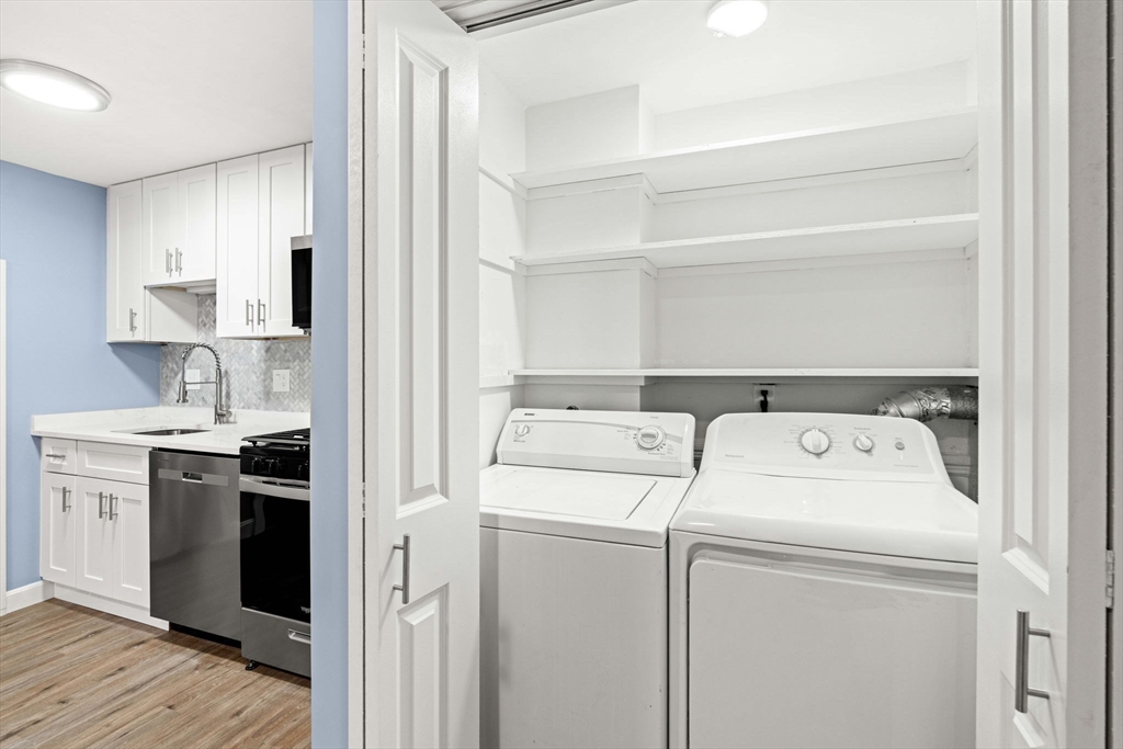 3 bed, 1 bath apartment for rent at 526 E 5th St Unit 2, South Boston — photo 5 of 27
