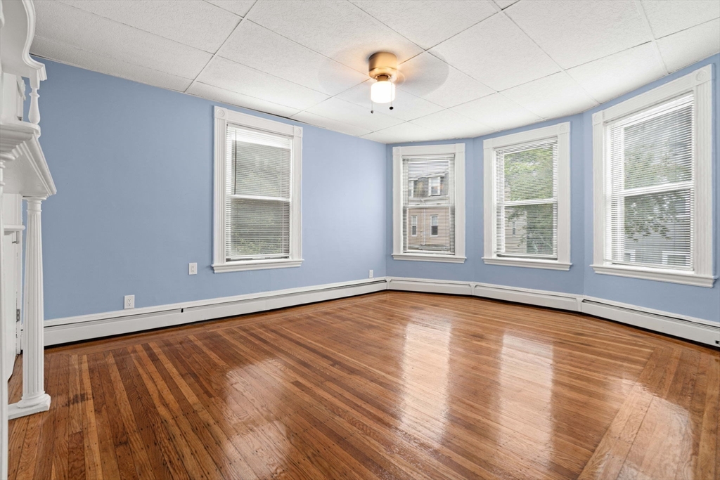 3 bed, 1 bath apartment for rent at 526 E 5th St Unit 2, South Boston — photo 13 of 27