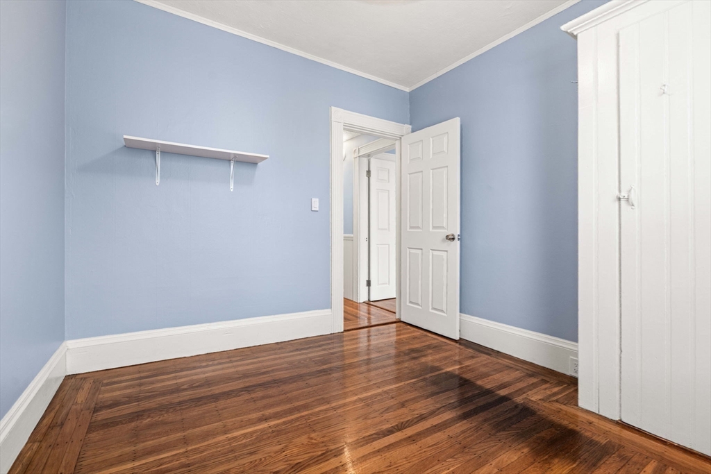 3 bed, 1 bath apartment for rent at 526 E 5th St Unit 2, South Boston — photo 18 of 27