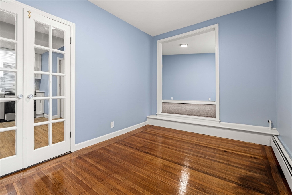 3 bed, 1 bath apartment for rent at 526 E 5th St Unit 2, South Boston — photo 9 of 27