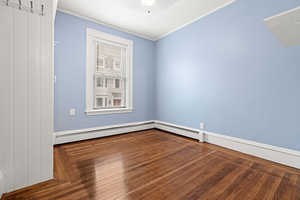 3 bed, 1 bath apartment for rent at 526 E 5th St Unit 2, South Boston — photo 17 of 27