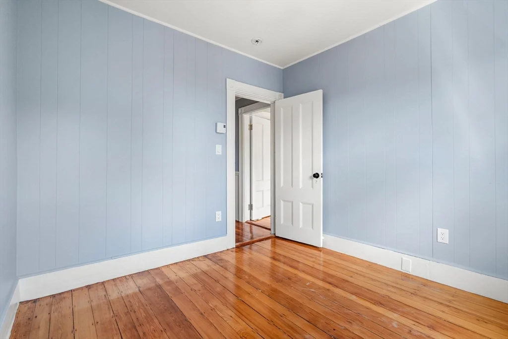 3 bed, 1 bath apartment for rent at 526 E 5th St Unit 3, South Boston — photo 18 of 24
