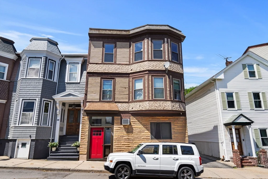3 bed, 1 bath apartment for rent at 526 E 5th St Unit 3, South Boston — photo 23 of 24
