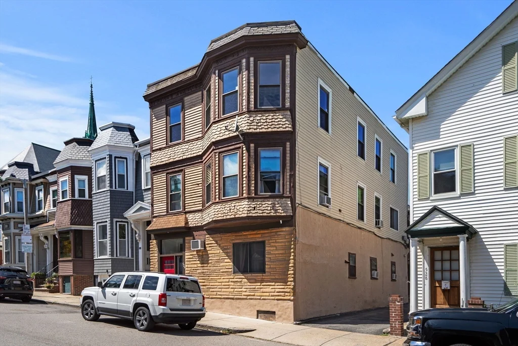 3 bed, 1 bath apartment for rent at 526 E 5th St Unit 3, South Boston — photo 24 of 24