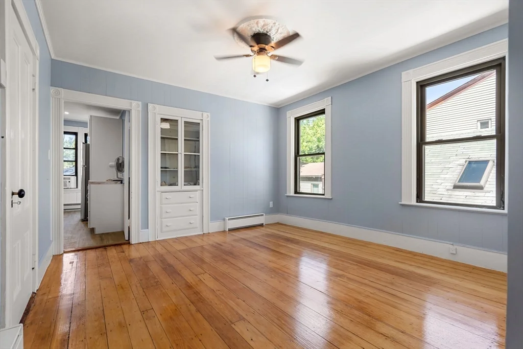 3 bed, 1 bath apartment for rent at 526 E 5th St Unit 3, South Boston — photo 7 of 24