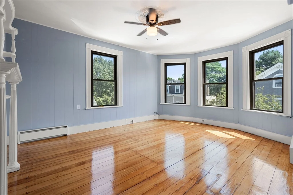 3 bed, 1 bath apartment for rent at 526 E 5th St Unit 3, South Boston