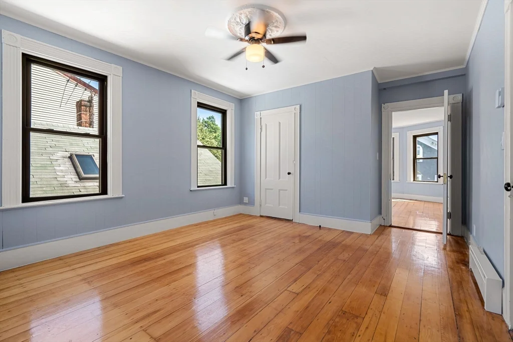3 bed, 1 bath apartment for rent at 526 E 5th St Unit 3, South Boston — photo 6 of 24