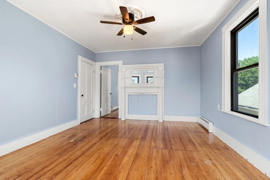 3 bed, 1 bath apartment for rent at 526 E 5th St Unit 3, South Boston — photo 4 of 24