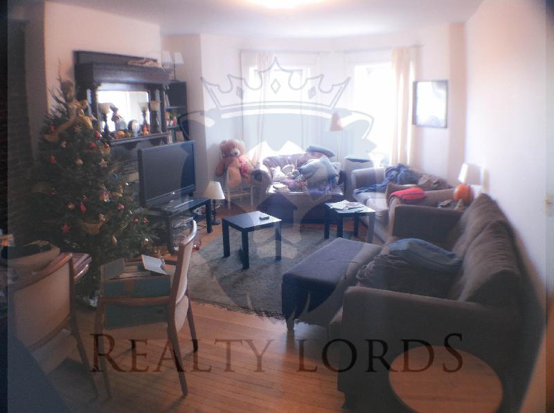 4 bed, 2 bath apartment for rent at 526 Harvard St Unit 3, North Brookline — photo 9 of 16