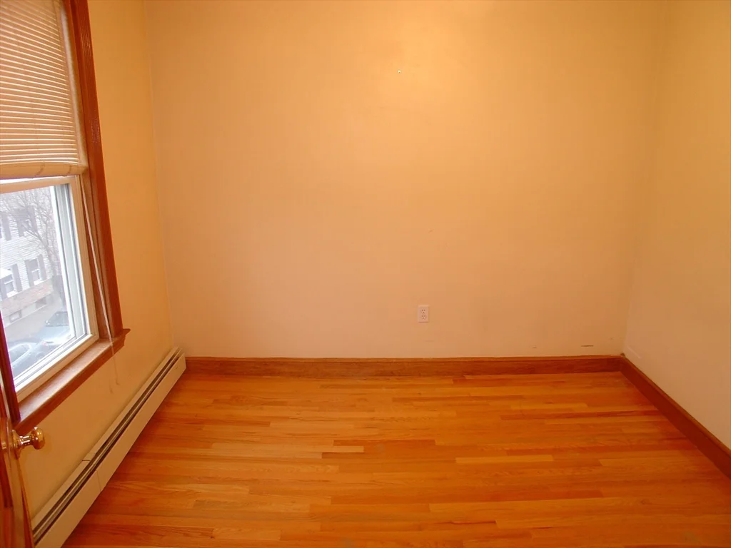 2 bed, 1 bath apartment for rent at 527 3rd St Unit 2, South Boston — photo 10 of 12