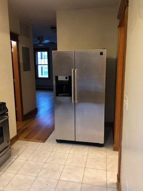 2 bed, 1 bath apartment for rent at 527 3rd St Unit 2, South Boston — photo 5 of 12