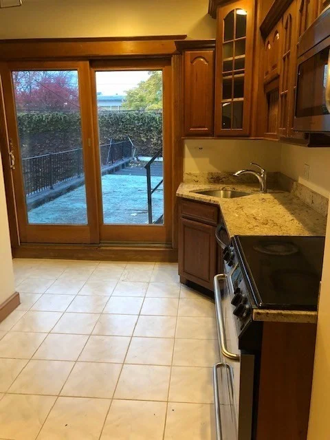 2 bed, 1 bath apartment for rent at 527 3rd St Unit 2, South Boston — photo 4 of 12