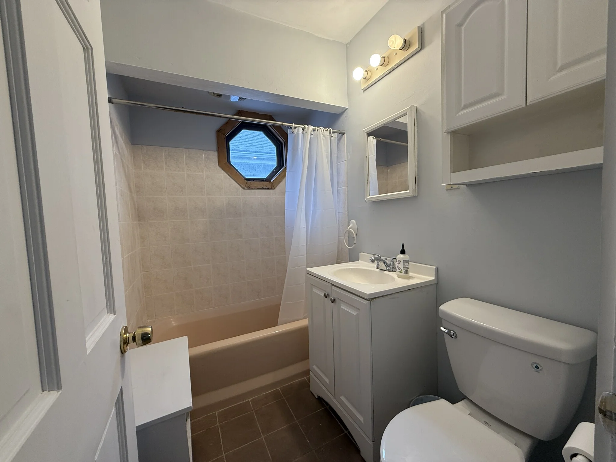 3 bed, 1 bath apartment for rent at 527 Gallivan Blvd Unit 3, Dorchester — photo 15 of 15