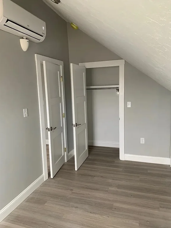 3 bed, 1 bath apartment for rent at 527 Nantasket Ave Unit 5, Hull — photo 4 of 5