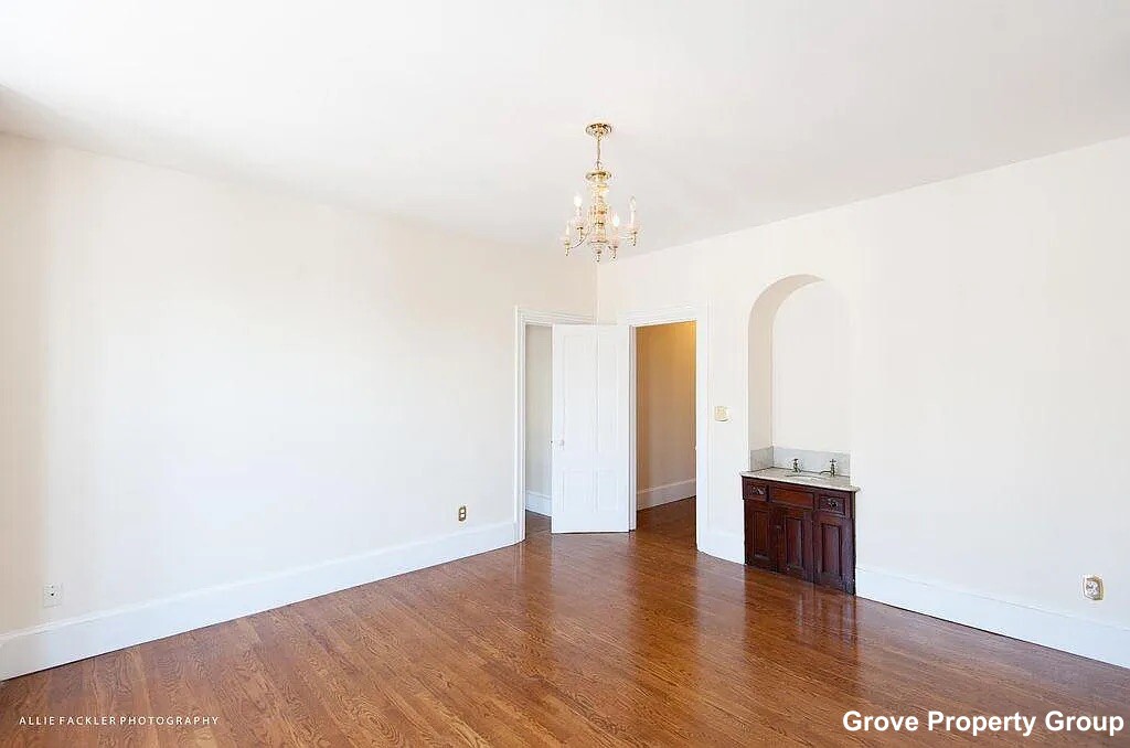 4 bed, 1 bath apartment for rent at 527 West Fourth St Unit 1, South Boston — photo 13 of 22