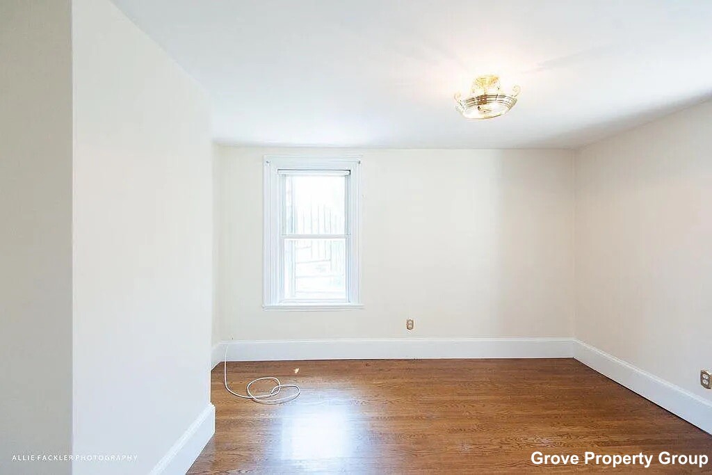 4 bed, 1 bath apartment for rent at 527 West Fourth St Unit 1, South Boston — photo 7 of 22