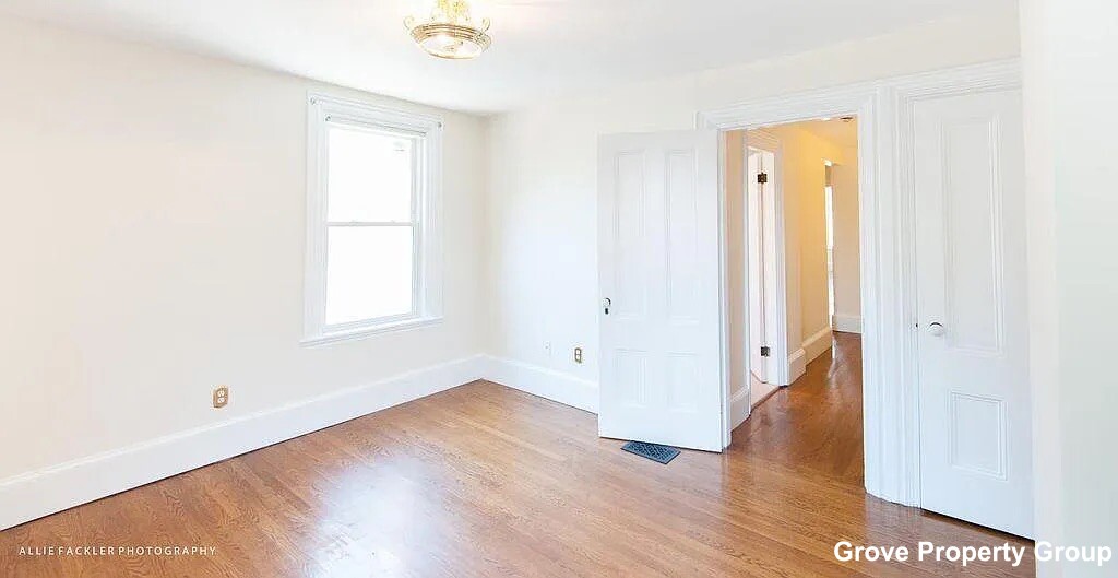 4 bed, 1 bath apartment for rent at 527 West Fourth St Unit 1, South Boston — photo 6 of 22