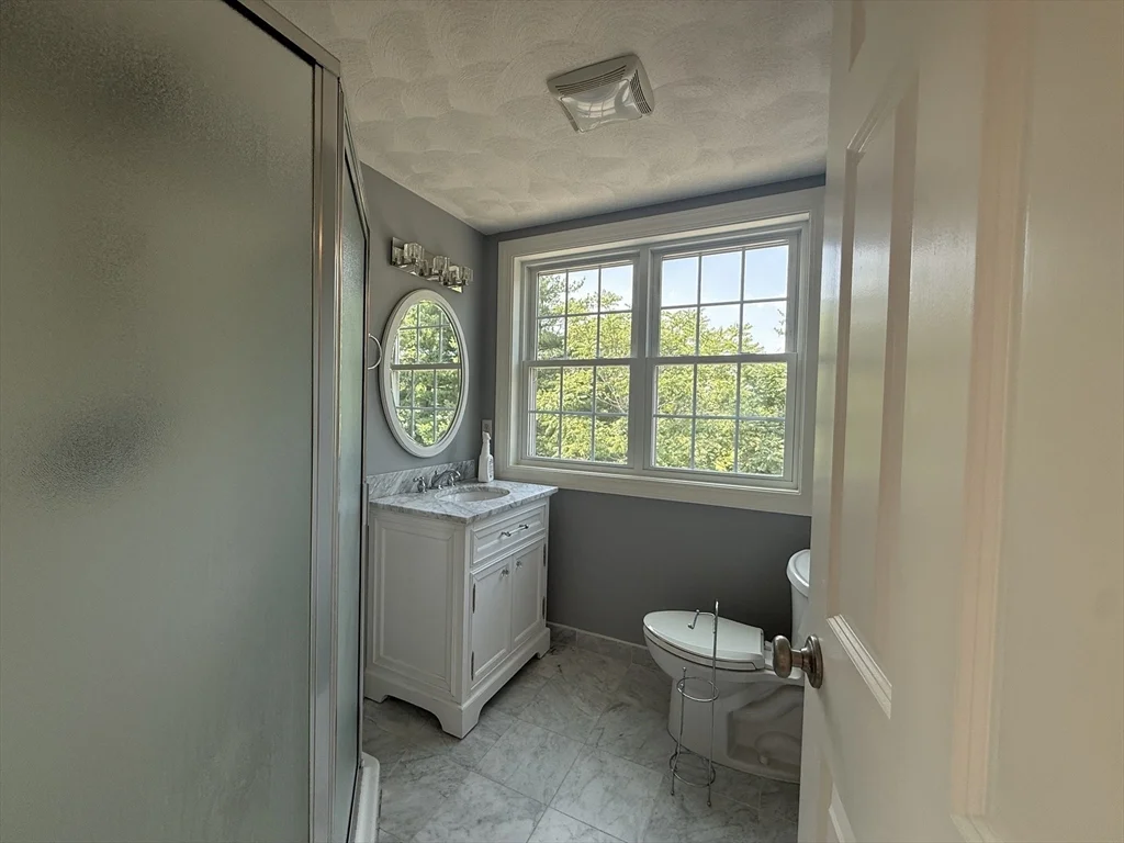 3 bed, 2 bath apartment for rent at 5273 Washington St Unit I, West Roxbury — photo 8 of 9