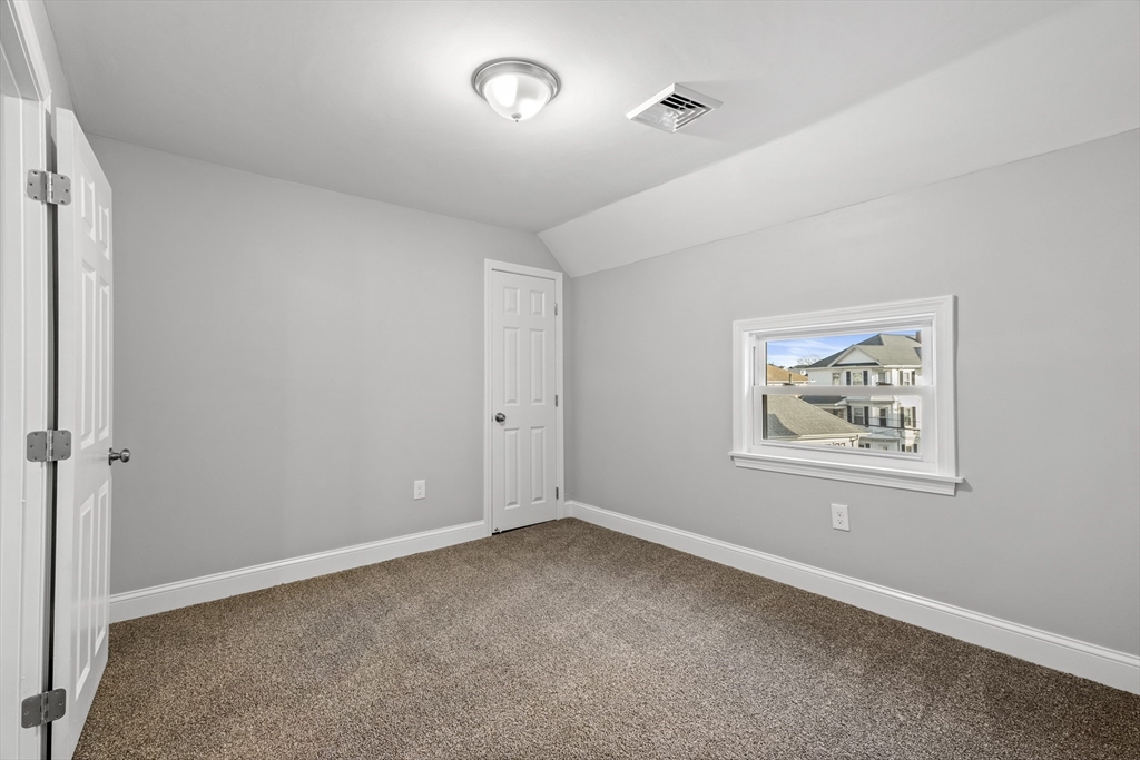 3 bed, 1 bath apartment for rent at 528 Eastern Ave Unit 2, Fall River — photo 12 of 13