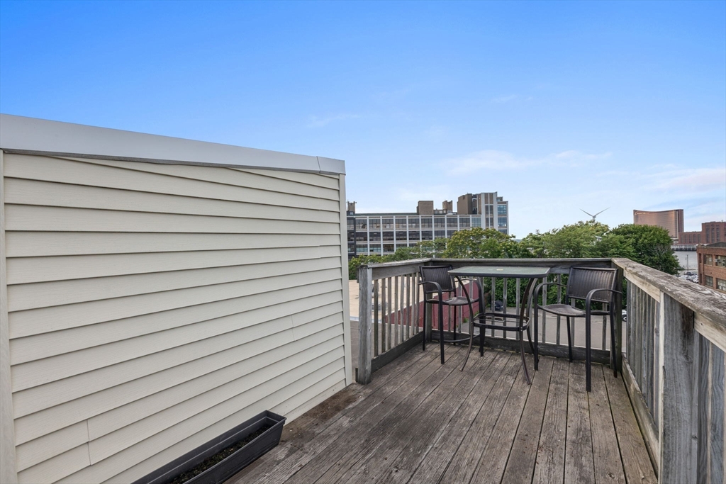 2 bed, 1 bath apartment for rent at 528 Medford Unit 3, Charlestown — photo 11 of 14