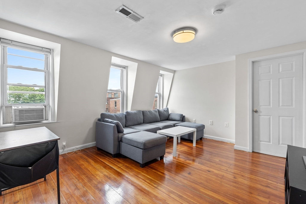 2 bed, 1 bath apartment for rent at 528 Medford Unit 3, Charlestown — photo 1 of 14
