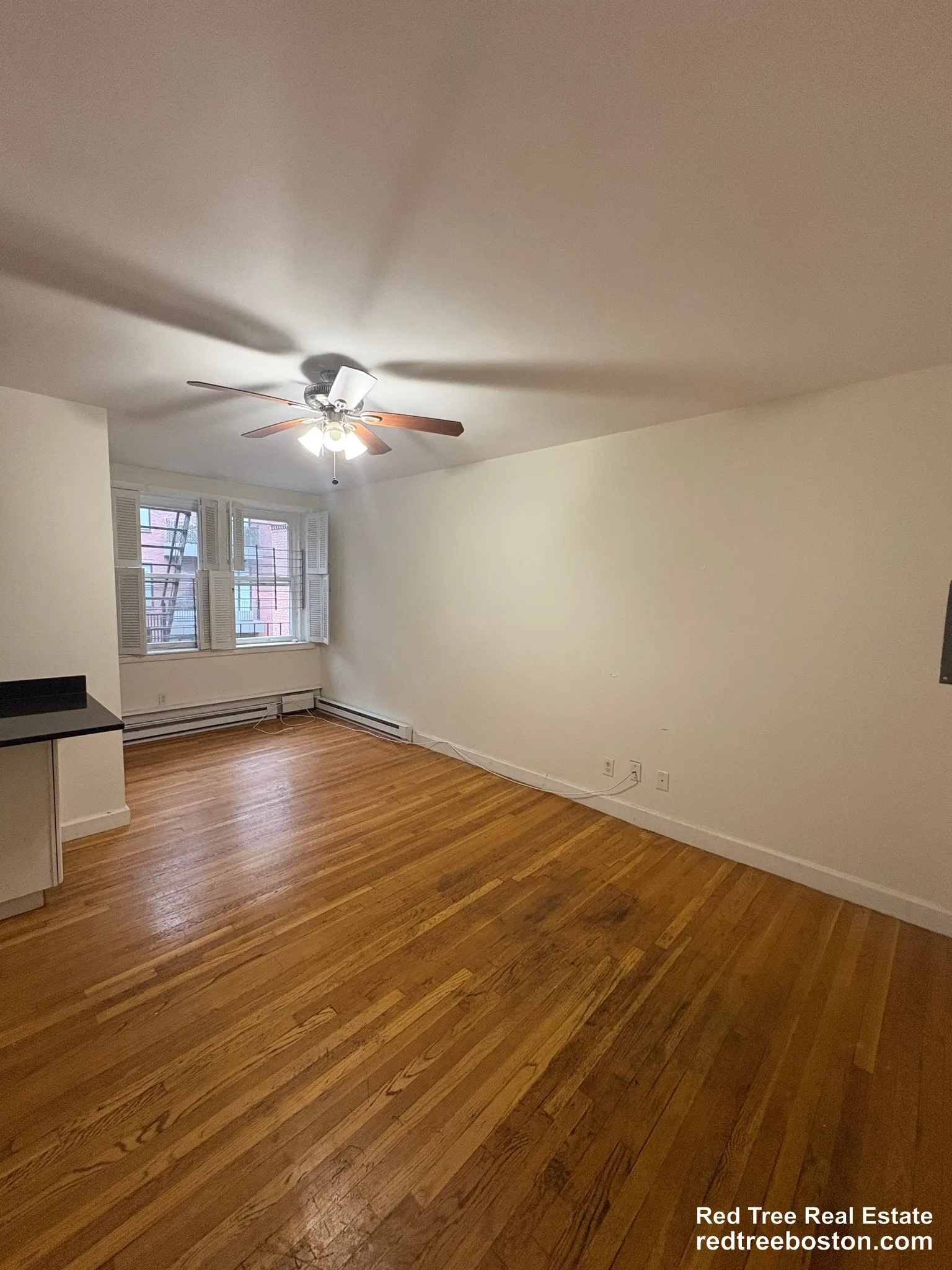 Studio bed, 1 bath apartment for rent at 529 Beacon St Unit 14, Back Bay — photo 2 of 5