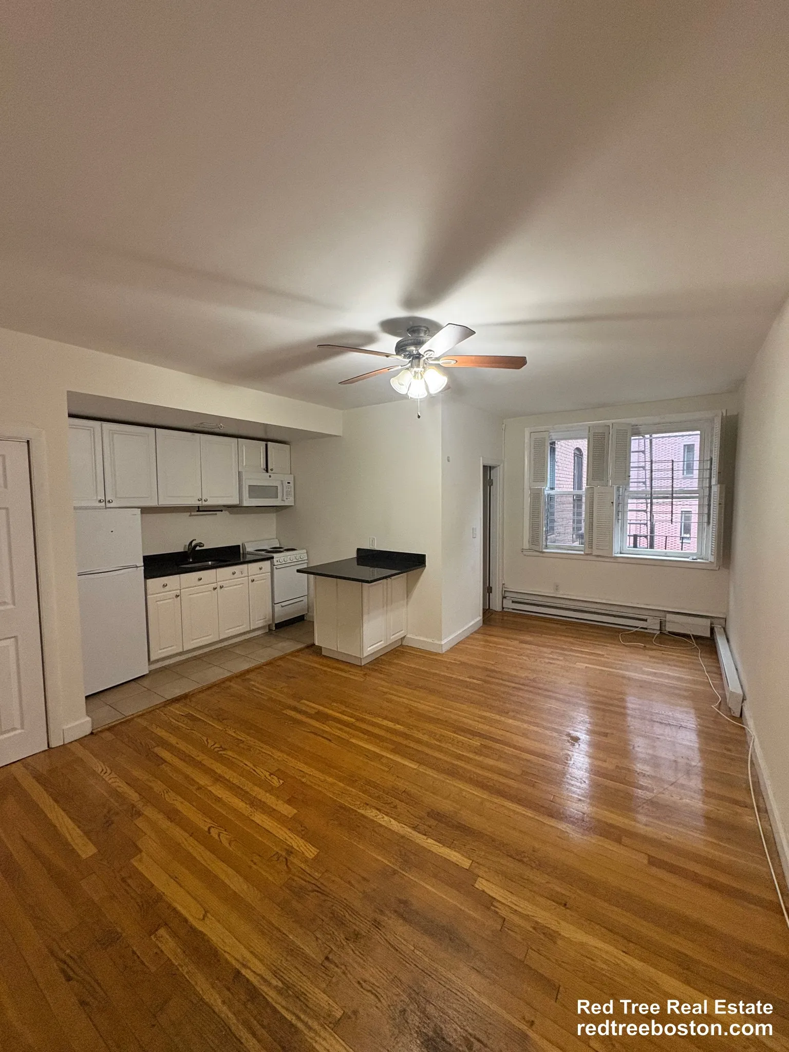 Studio bed, 1 bath apartment for rent at 529 Beacon St Unit 14, Back Bay — photo 1 of 5