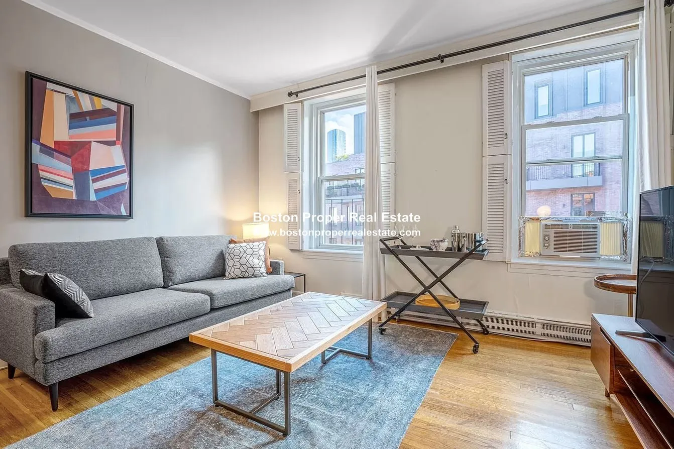 1 bed, 1 bath apartment for rent at 529 Beacon St Unit 17, Back Bay — photo 3 of 12