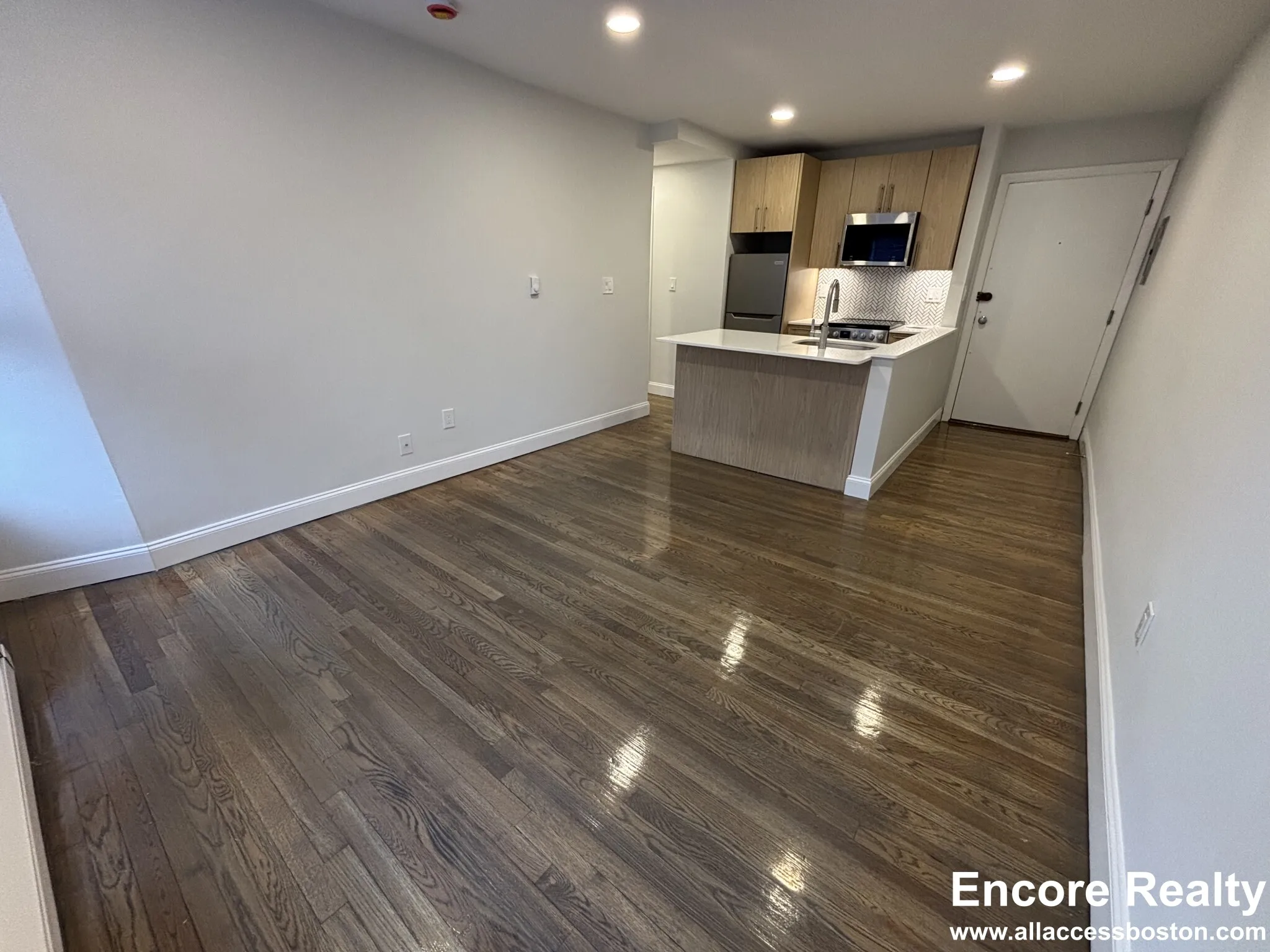 1 bed, 1 bath apartment for rent at 529 Beacon St Unit 21a, Back Bay — photo 2 of 10
