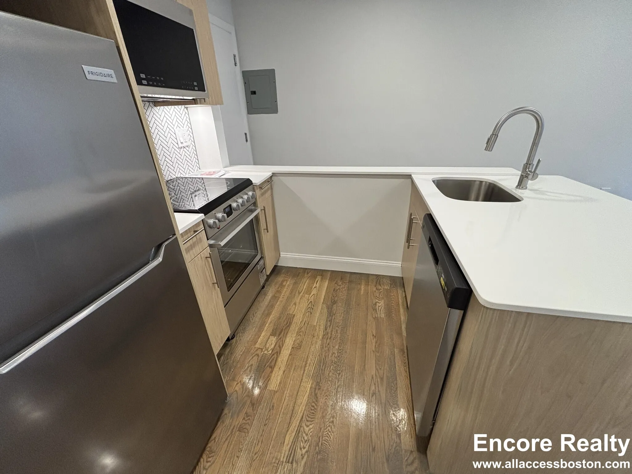 1 bed, 1 bath apartment for rent at 529 Beacon St Unit 21a, Back Bay — photo 4 of 10