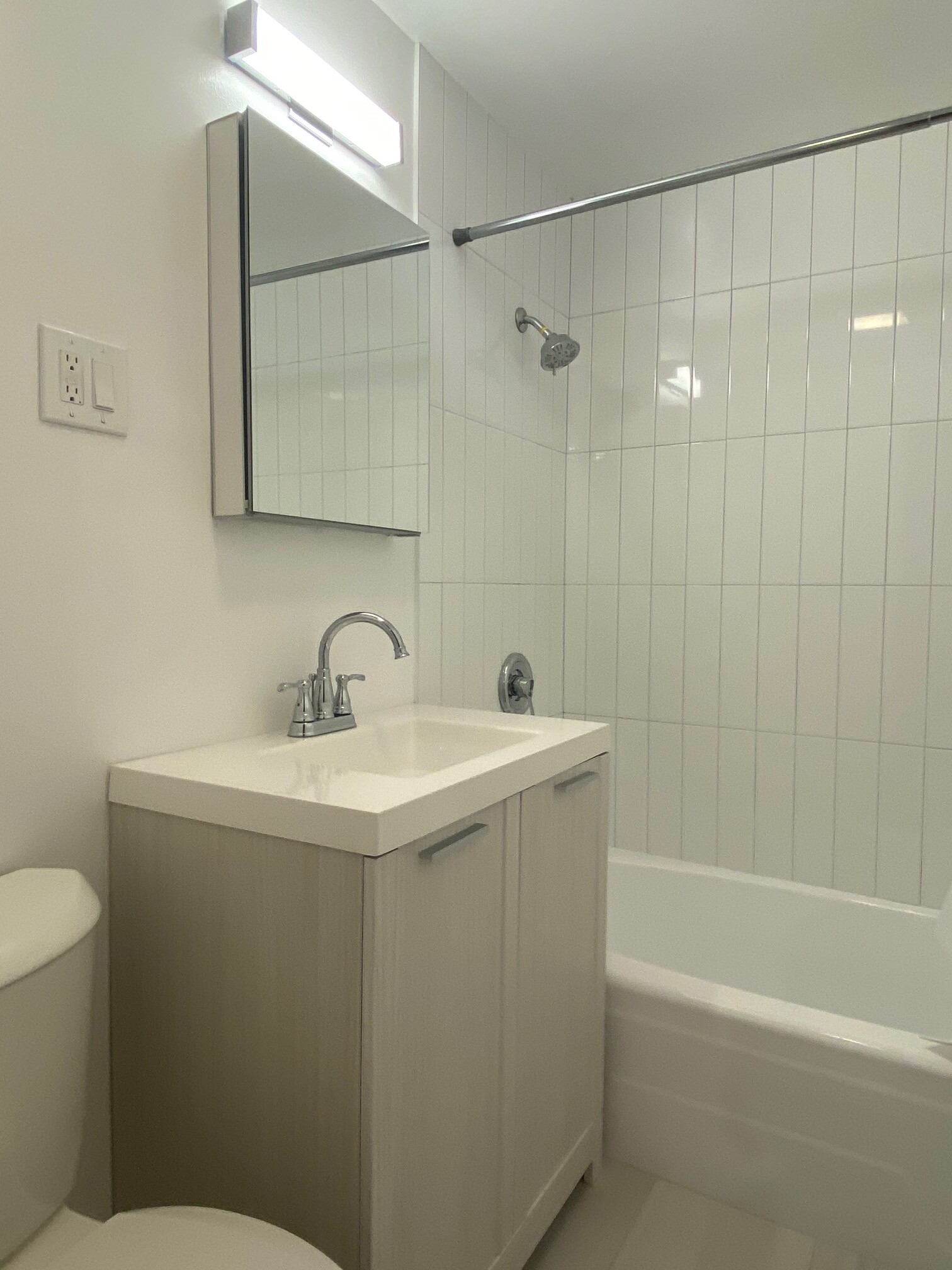 Studio bed, 1 bath apartment for rent at 529 Beacon St Unit 3, Back Bay — photo 5 of 10