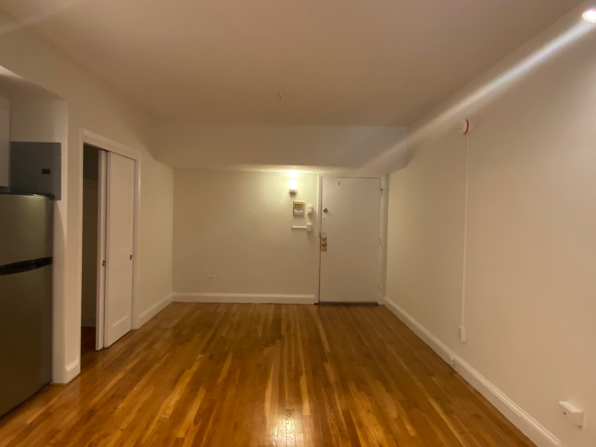Studio bed, 1 bath apartment for rent at 529 Beacon St Unit 3, Back Bay — photo 7 of 10