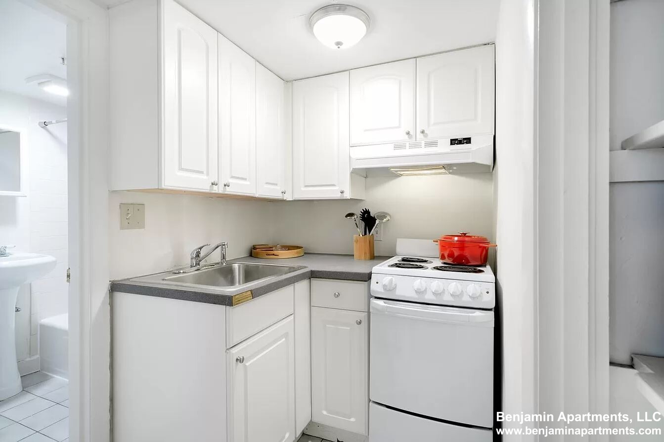 1 bed, 1 bath apartment for rent at 529 Beacon St Unit 4O, Back Bay — photo 4 of 7
