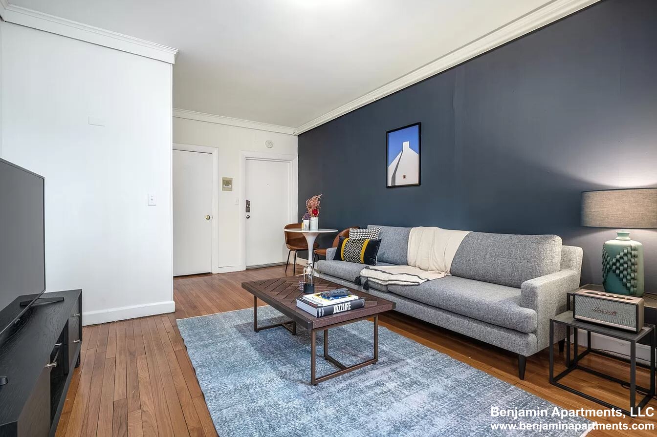1 bed, 1 bath apartment for rent at 529 Beacon St Unit 4O, Back Bay — photo 3 of 7