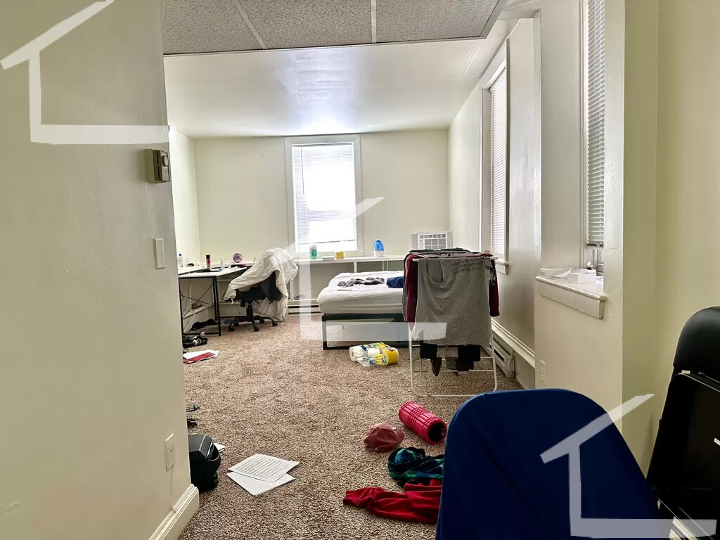 Studio bed, 1 bath apartment for rent at 529 Beacon St Unit 5, Back Bay — photo 3 of 6