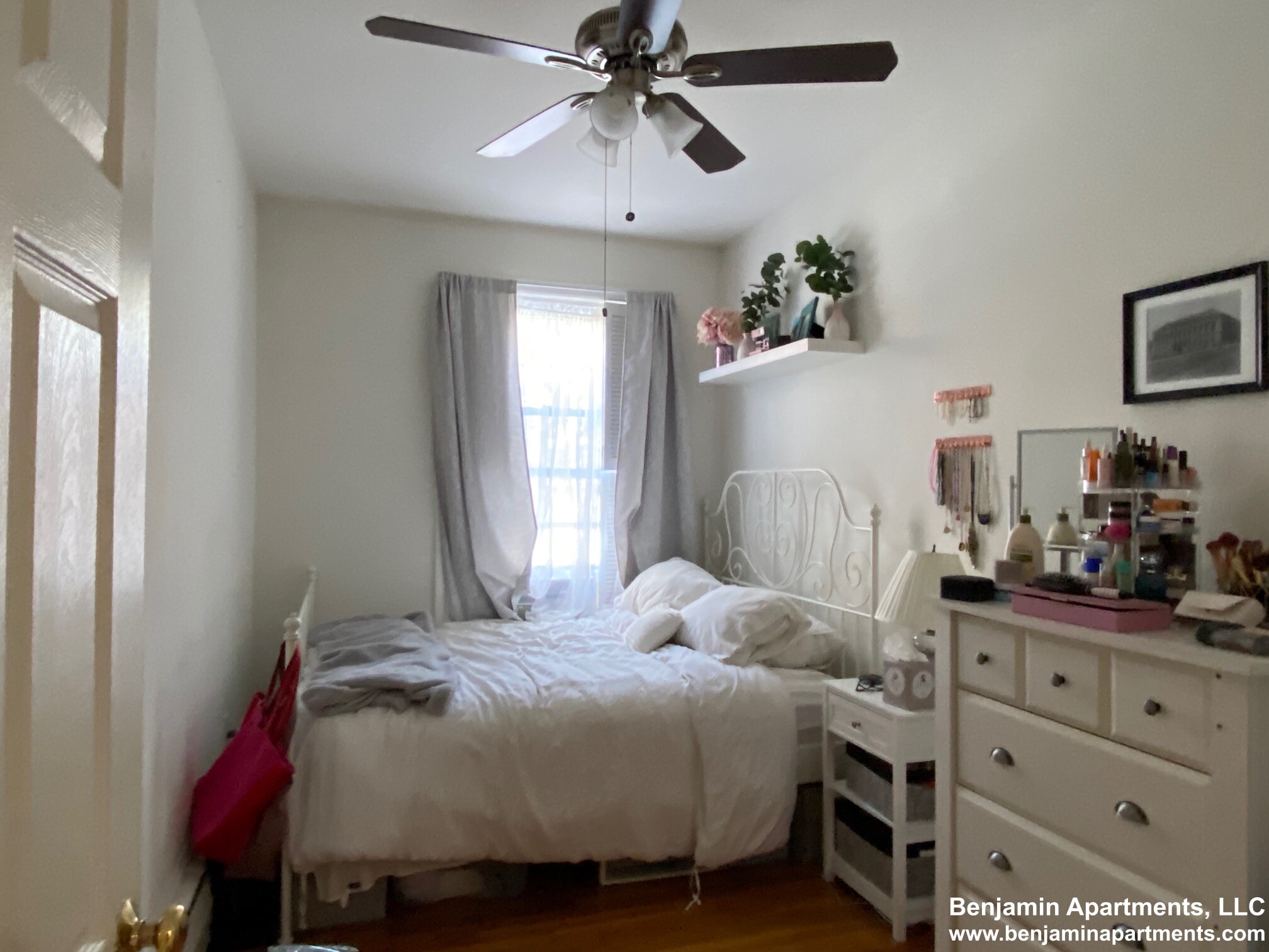 1 bed, 1 bath apartment for rent at 529 Beacon St Unit 8, Back Bay — photo 3 of 16