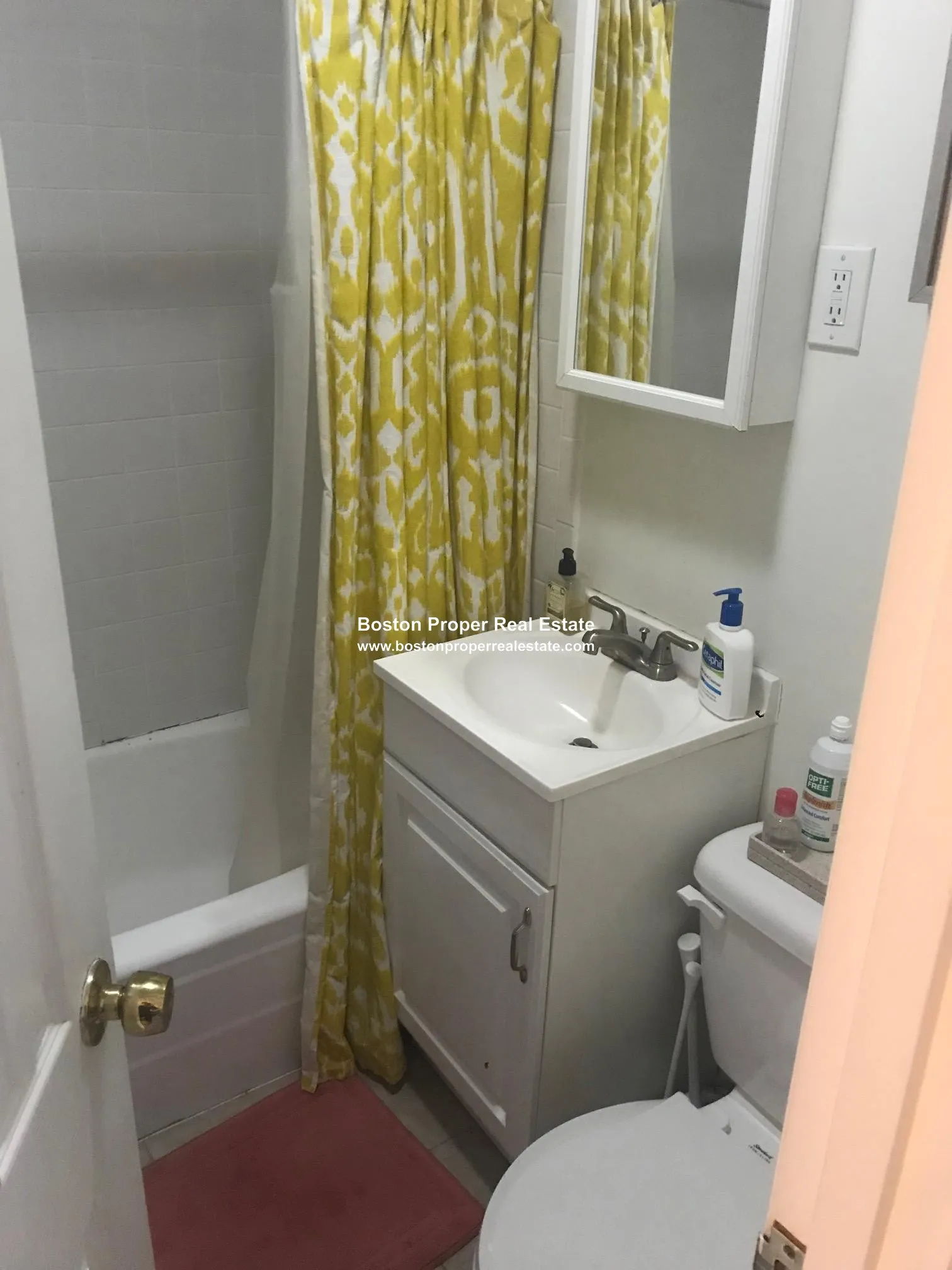 Studio bed, 1 bath apartment for rent at 529 Beacon St Unit 9, Back Bay — photo 3 of 8