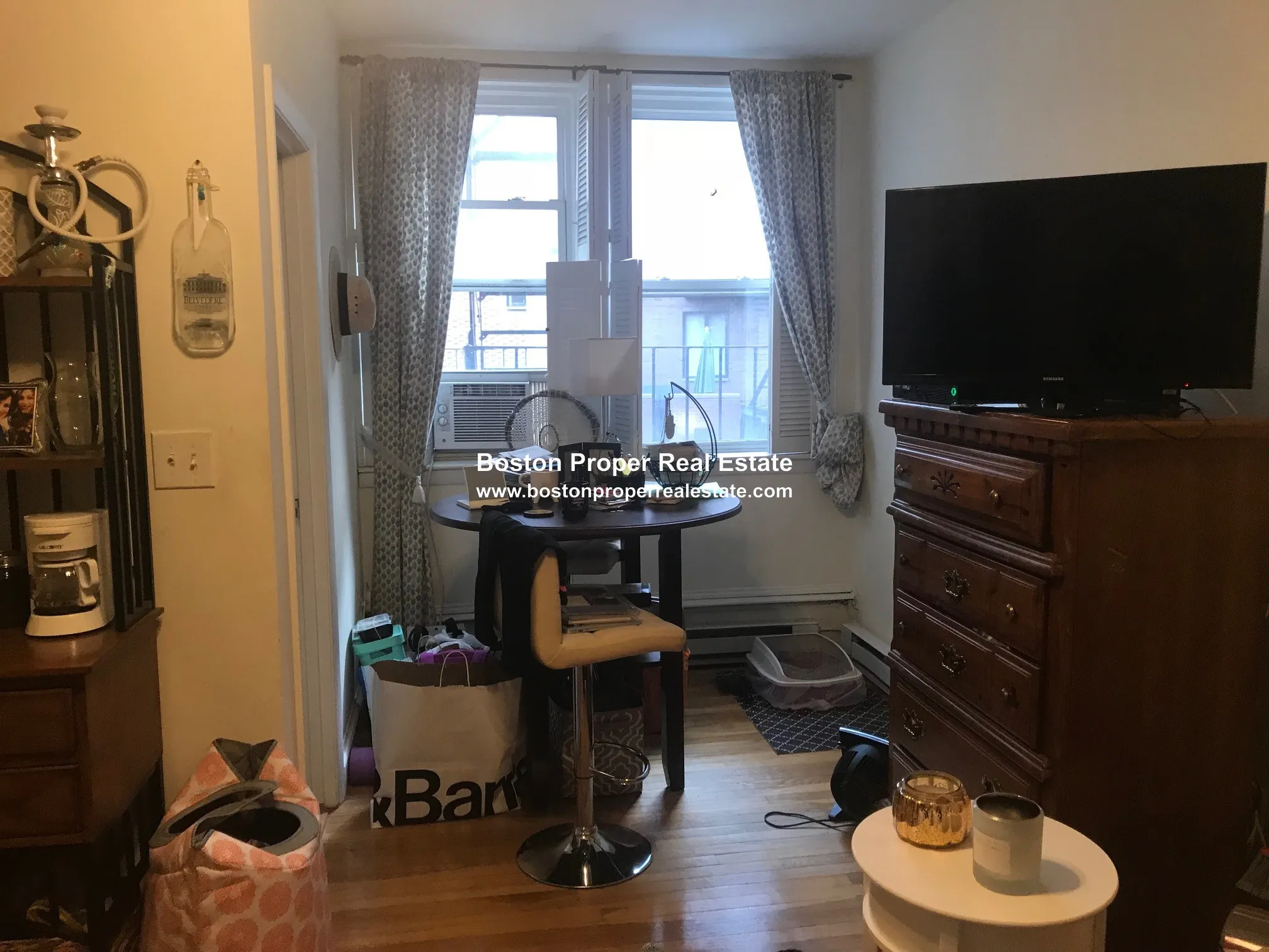 Studio bed, 1 bath apartment for rent at 529 Beacon St Unit 9, Back Bay — photo 2 of 8