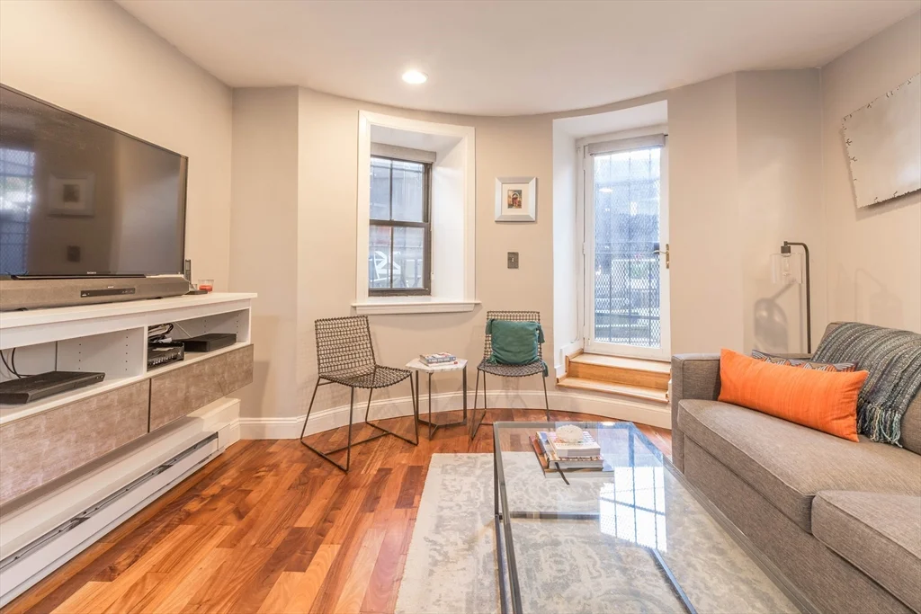 1 bed, 1 bath apartment for rent at 529 Columbus Ave Unit 14, South End — photo 3 of 17