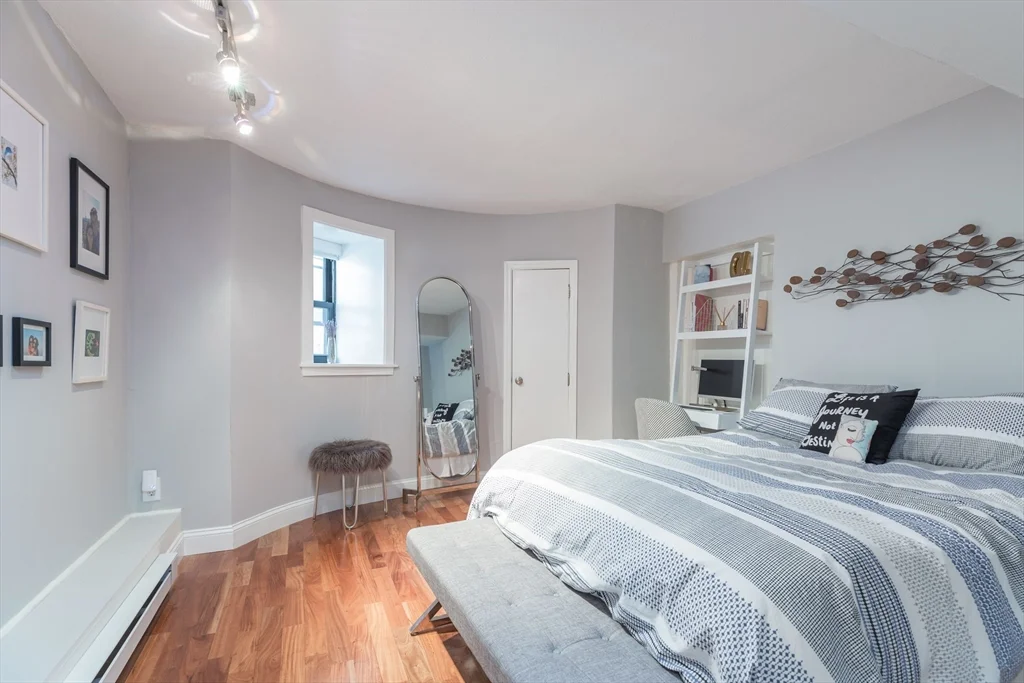 1 bed, 1 bath apartment for rent at 529 Columbus Ave Unit 14, South End — photo 9 of 17