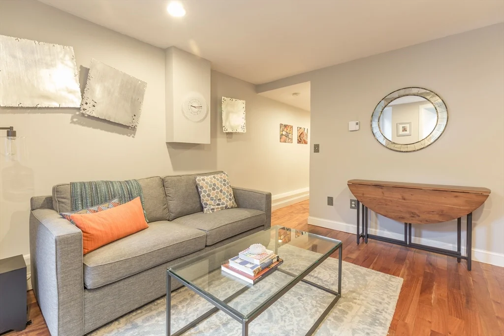 1 bed, 1 bath apartment for rent at 529 Columbus Ave Unit 14, South End — photo 4 of 17