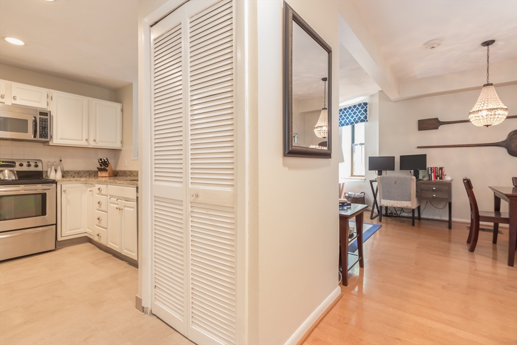 2 bed, 1 bath apartment for rent at 529 Columbus Ave Unit 21, South End — photo 6 of 17