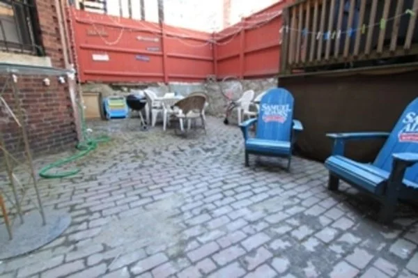 5 bed, 2 bath apartment for rent at 529 Newbury St Unit 1, Fenway — photo 13 of 14