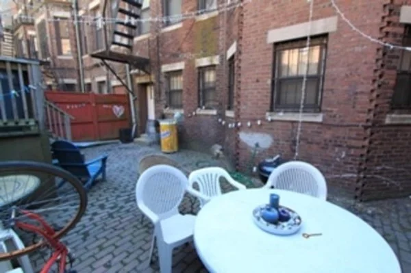 5 bed, 2 bath apartment for rent at 529 Newbury St Unit 1, Fenway — photo 14 of 14