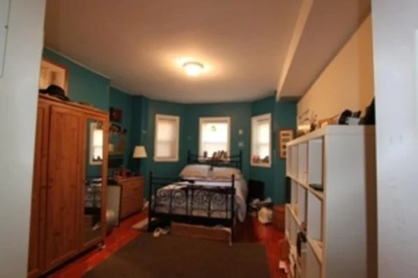 5 bed, 2 bath apartment for rent at 529 Newbury St Unit 1, Fenway — photo 7 of 14